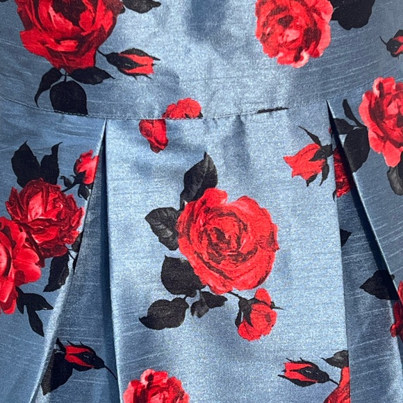 eShakti - Women's Blue Rose Pattern Dupioni Sleeveless Dress - Picture 7 of 12